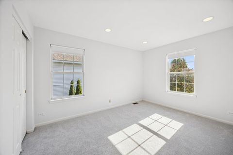 Tiny photo for 2409 Meadowbrook Lane, Westchester, IL 60154 (MLS # 12673399)