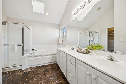 Tiny photo for 2409 Meadowbrook Lane, Westchester, IL 60154 (MLS # 12673399)