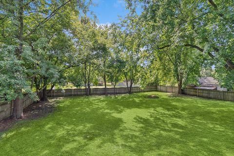 Tiny photo for 24331 Davids Court, Naperville, IL 60564 (MLS # 12479094)