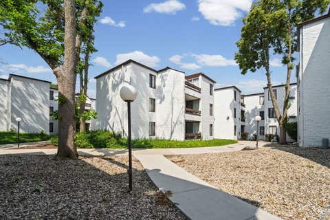 Tiny photo for 342 W Miner Street #1A, Arlington Heights, IL 60005 (MLS # 12691233)