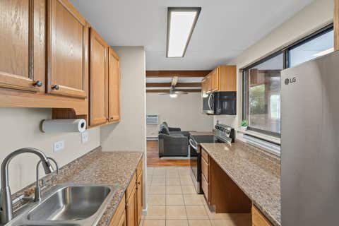Tiny photo for 342 W Miner Street #1A, Arlington Heights, IL 60005 (MLS # 12691233)