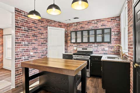 Tiny photo for 238 W 31st Street #4W, Chicago, IL 60616 (MLS # 12703952)