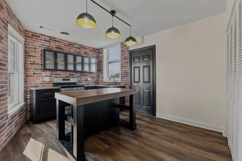 Tiny photo for 238 W 31st Street #4W, Chicago, IL 60616 (MLS # 12703952)