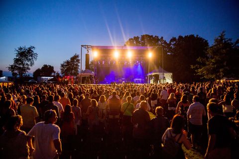 Tiny photo for Woodstock, IL 60098 (MLS # 12584038)