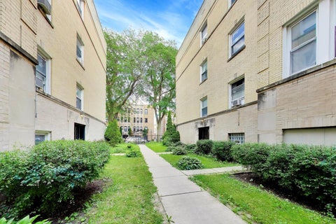Tiny photo for 6446 N Claremont Avenue #G, Chicago, IL 60645 (MLS # 12679728)