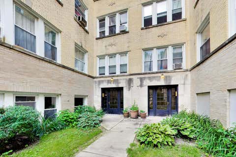 Tiny photo for 6446 N Claremont Avenue #G, Chicago, IL 60645 (MLS # 12679728)