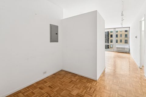 Tiny photo for 880 N LAKE SHORE Drive #6G, Chicago, IL 60611 (MLS # 12429170)