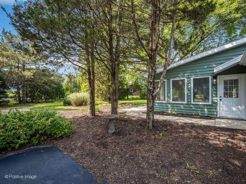 Tiny photo for 1092 Aberdeen Lane, Mundelein, IL 60060 (MLS # 12713029)