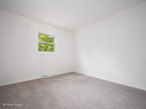 Tiny photo for 1092 Aberdeen Lane, Mundelein, IL 60060 (MLS # 12713029)