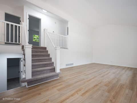 Tiny photo for 1092 Aberdeen Lane, Mundelein, IL 60060 (MLS # 12713029)