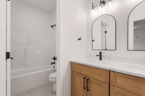 Tiny photo for 702 N Beacon Hill Circle, Urbana, IL 61802 (MLS # 12621920)