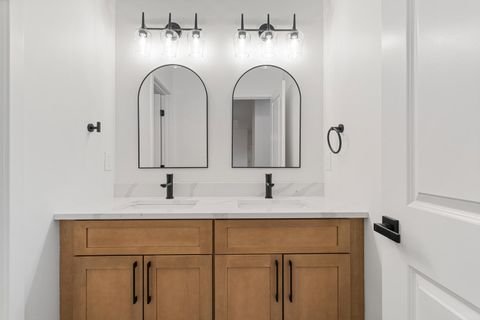 Tiny photo for 702 N Beacon Hill Circle, Urbana, IL 61802 (MLS # 12621920)