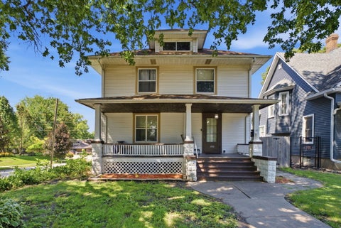 Tiny photo for 1030 W 15th Street, Davenport, IA 52804 (MLS # 12723362)