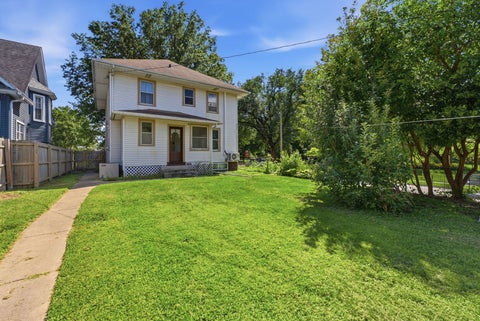 Tiny photo for 1030 W 15th Street, Davenport, IA 52804 (MLS # 12723362)