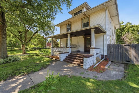 Tiny photo for 1030 W 15th Street, Davenport, IA 52804 (MLS # 12723362)