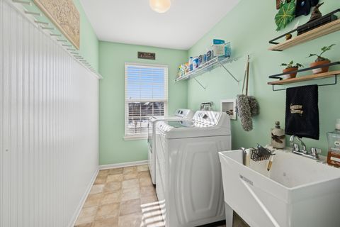 Tiny photo for 3 Birchwood Court, Lake In The Hills, IL 60156 (MLS # 12552483)