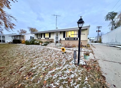 Photo of 1726 Union Avenue, Belvidere, IL 61008 (MLS # 12514919)