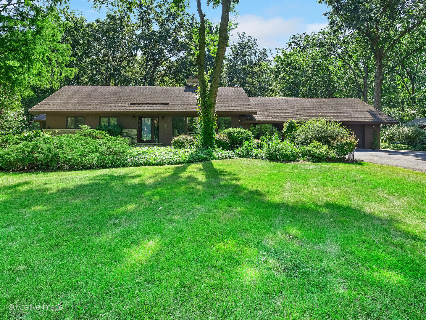 1919 Thornwood Lane