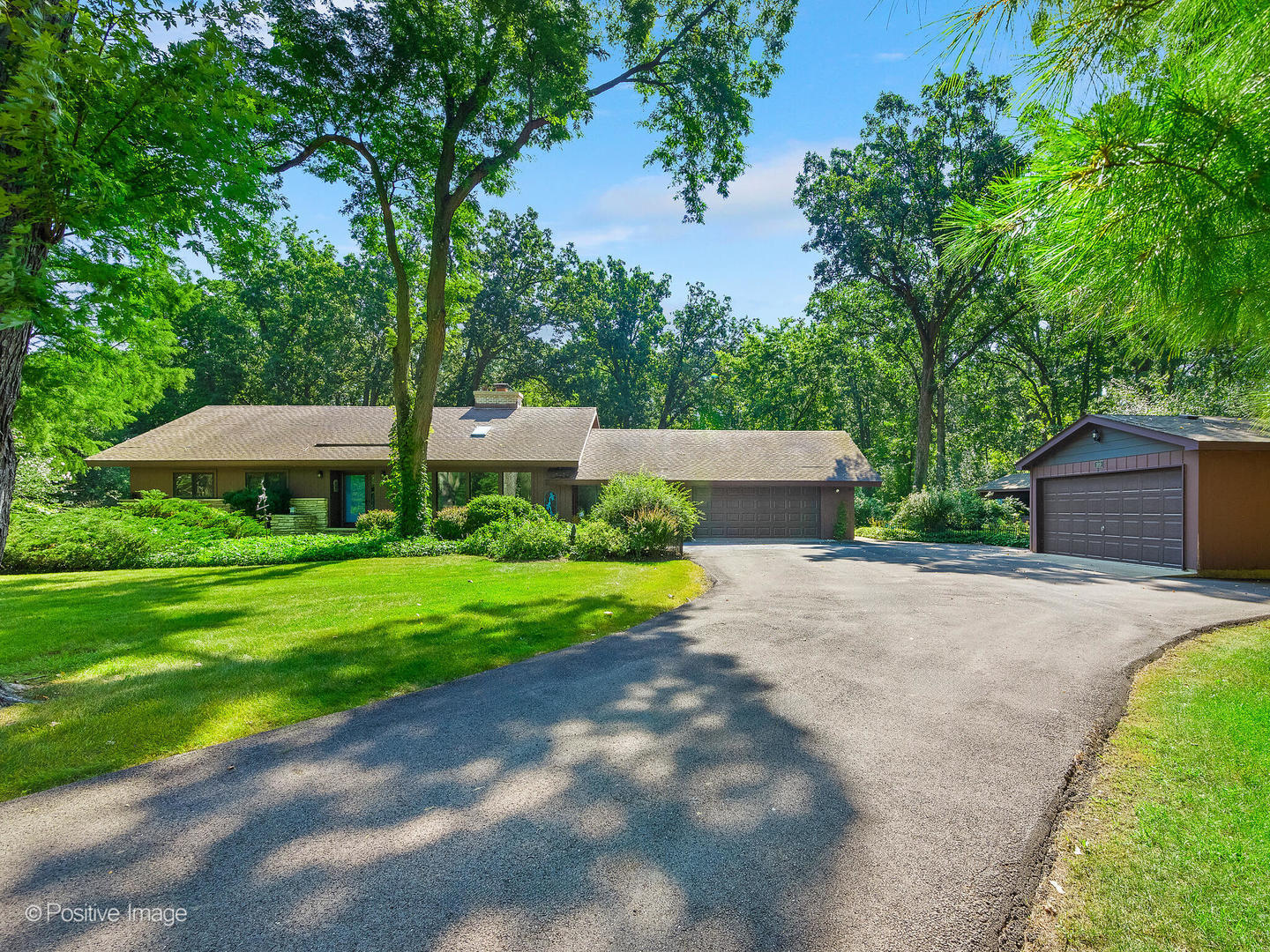 1919 Thornwood Lane