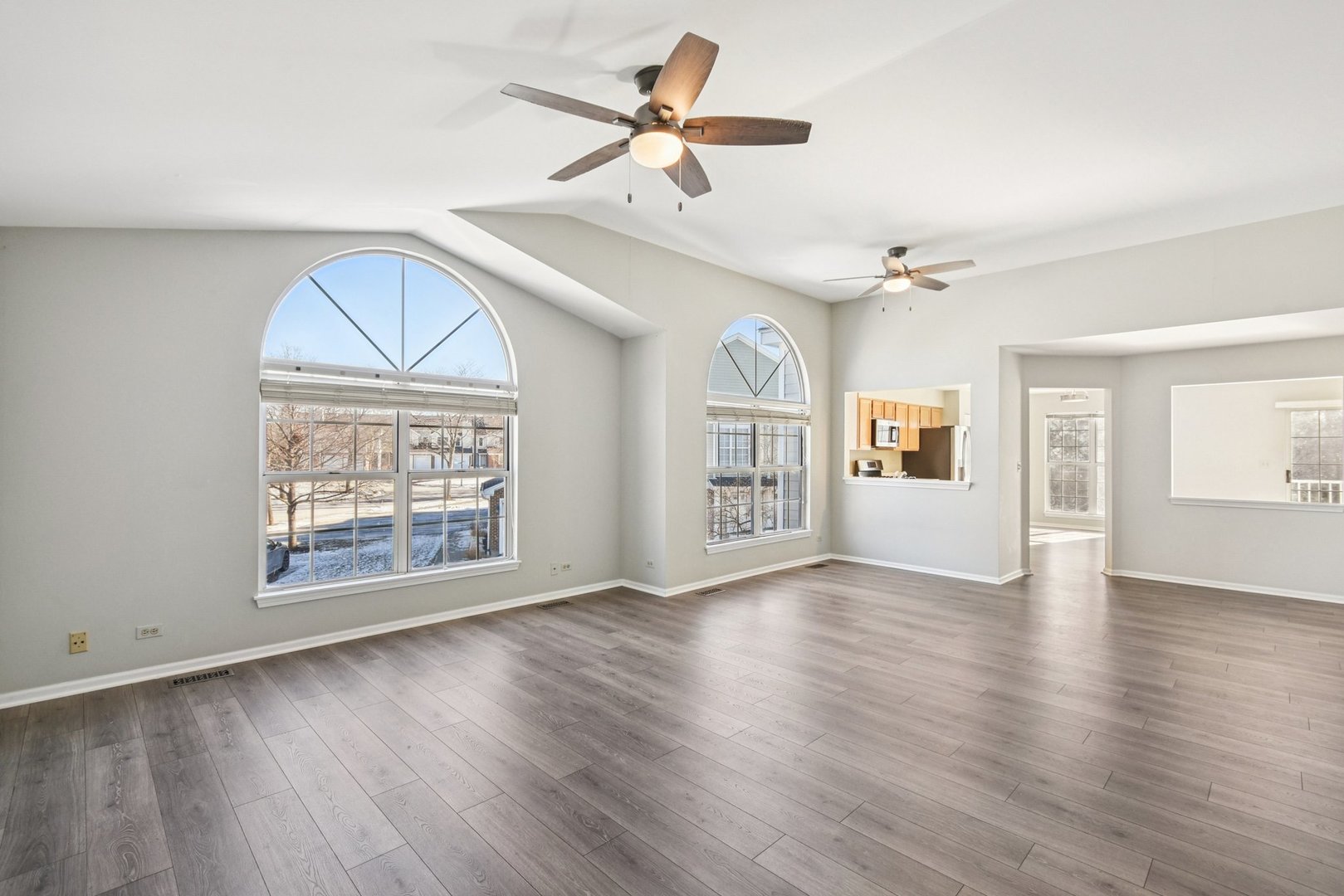 615 GROSSE POINTE Circle 12-7