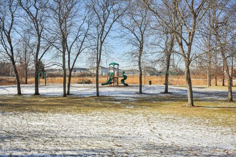 Tiny photo for 615 GROSSE POINTE Circle #12-7, Vernon Hills, IL 60061 (MLS # 12535567)