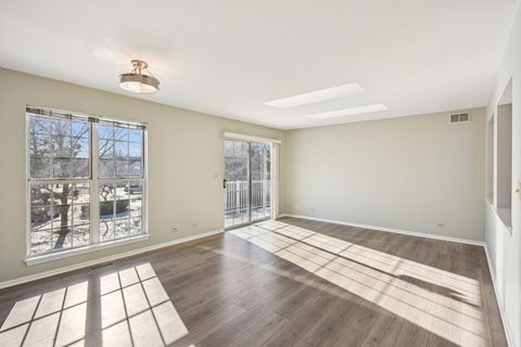 Tiny photo for 615 GROSSE POINTE Circle #12-7, Vernon Hills, IL 60061 (MLS # 12535567)
