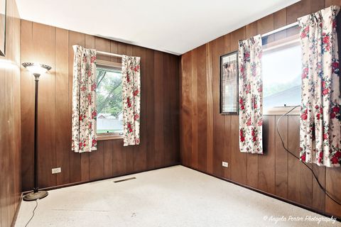 Tiny photo for 453 Willow Road, Wauconda, IL 60084 (MLS # 12491048)