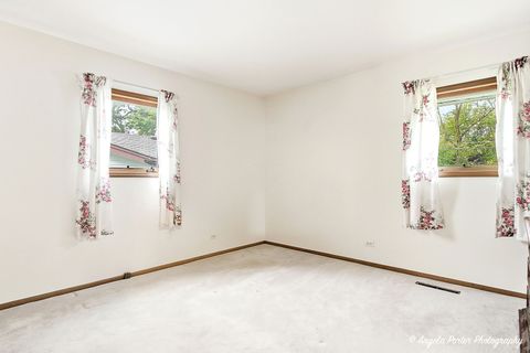 Tiny photo for 453 Willow Road, Wauconda, IL 60084 (MLS # 12491048)