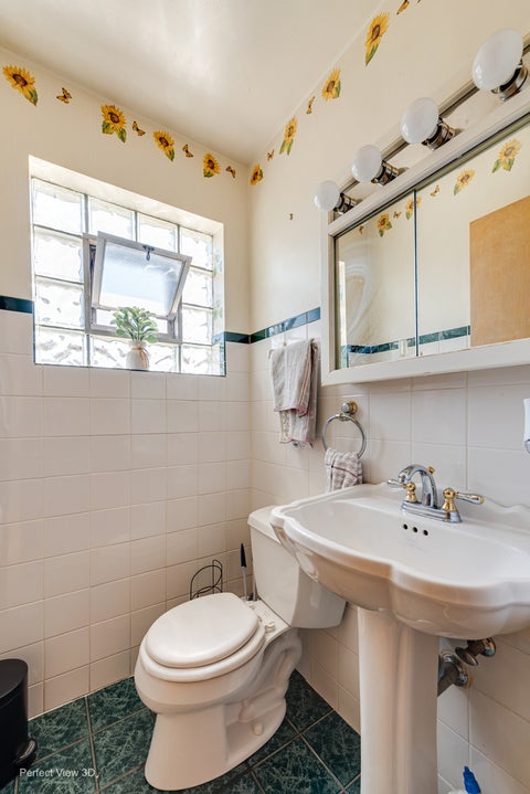 Tiny photo for 8745 S Euclid Avenue, Chicago, IL 60617 (MLS # 12662038)