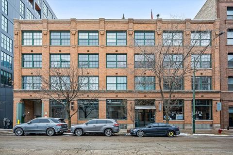 Photo of 110 N Peoria Street #205, Chicago, IL 60607 (MLS # 12625711)