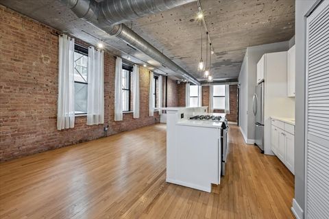 Tiny photo for 110 N Peoria Street #205, Chicago, IL 60607 (MLS # 12625711)