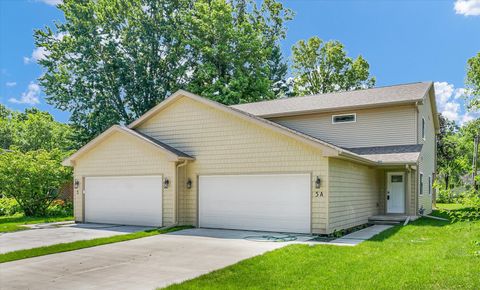 Photo of 5 Montclair Road #A, Urbana, IL 61801 (MLS # 12395522)