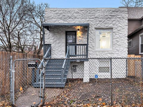 Photo of 4636 W Erie Street, Chicago, IL 60644 (MLS # 12533803)