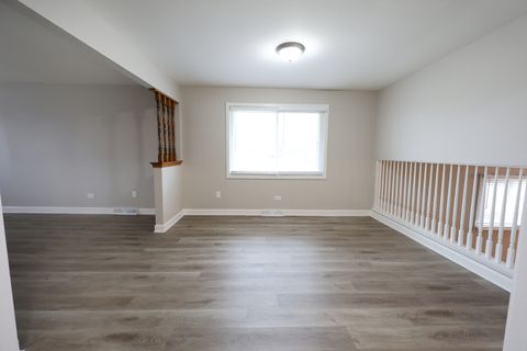 Tiny photo for 11050 Parkside Avenue, Chicago Ridge, IL 60415 (MLS # 12629801)