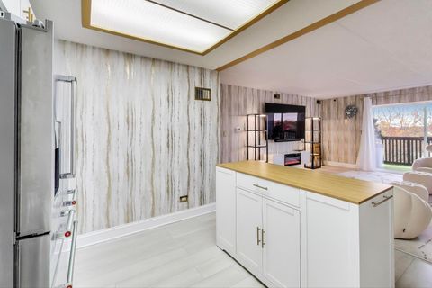 Tiny photo for 920 Vose Drive #604, Gurnee, IL 60031 (MLS # 12495535)