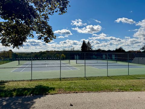 Tiny photo for 920 Vose Drive #604, Gurnee, IL 60031 (MLS # 12495535)