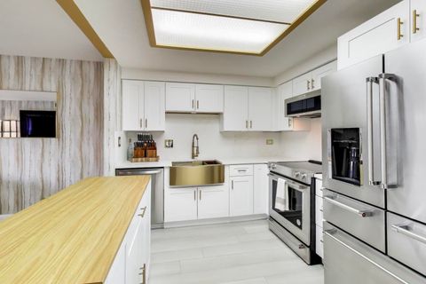 Tiny photo for 920 Vose Drive #604, Gurnee, IL 60031 (MLS # 12495535)