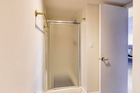 Tiny photo for 920 Vose Drive #604, Gurnee, IL 60031 (MLS # 12495535)