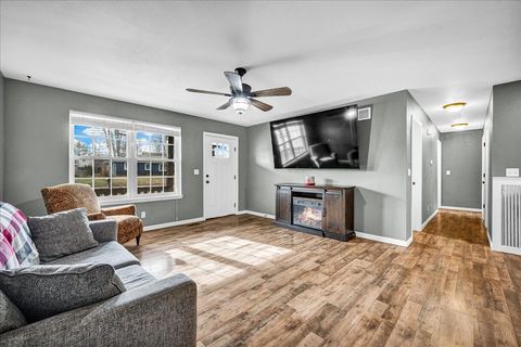 Tiny photo for 109 Mabee Avenue, East Peoria, IL 61611 (MLS # 12542026)