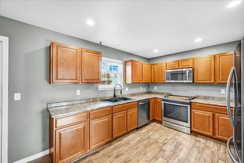 Tiny photo for 109 Mabee Avenue, East Peoria, IL 61611 (MLS # 12542026)