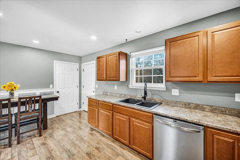 Tiny photo for 109 Mabee Avenue, East Peoria, IL 61611 (MLS # 12542026)