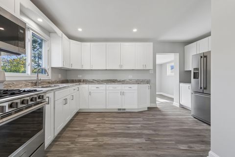 Tiny photo for 7705 Columbia Drive, Bridgeview, IL 60455 (MLS # 12504052)