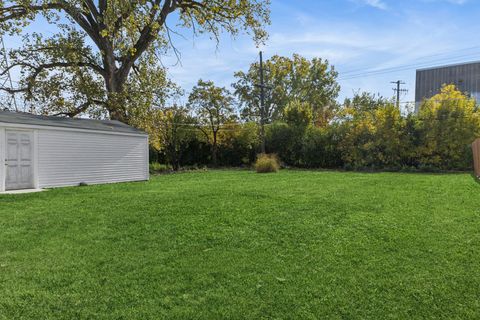 Tiny photo for 7705 Columbia Drive, Bridgeview, IL 60455 (MLS # 12504052)