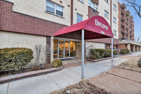 Tiny photo for 7840 W North Avenue #4E, Elmwood Park, IL 60707 (MLS # 12569064)