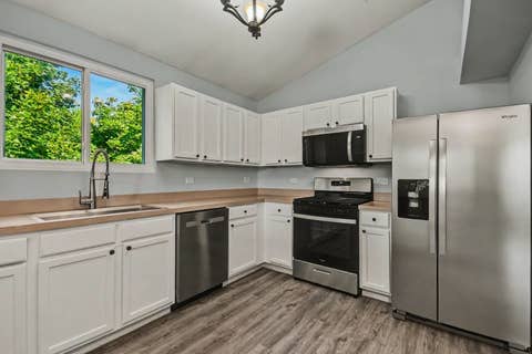 Tiny photo for 1033 Symphony Drive, Aurora, IL 60504 (MLS # 12727154)