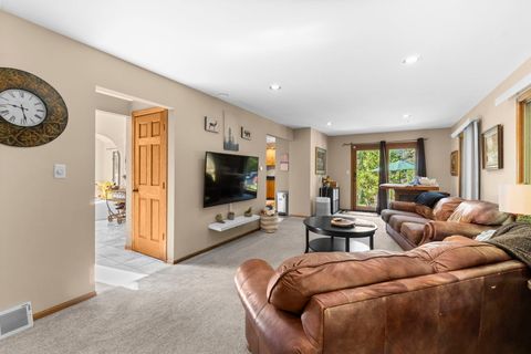 Tiny photo for 902 Spring Beach Way, Cary, IL 60013 (MLS # 12474684)