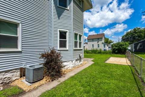 Tiny photo for 1805 Esplanade Avenue, Davenport, IA 52803 (MLS # 12686264)