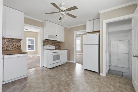 Tiny photo for 1805 Esplanade Avenue, Davenport, IA 52803 (MLS # 12686264)