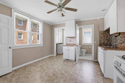 Tiny photo for 1805 Esplanade Avenue, Davenport, IA 52803 (MLS # 12686264)