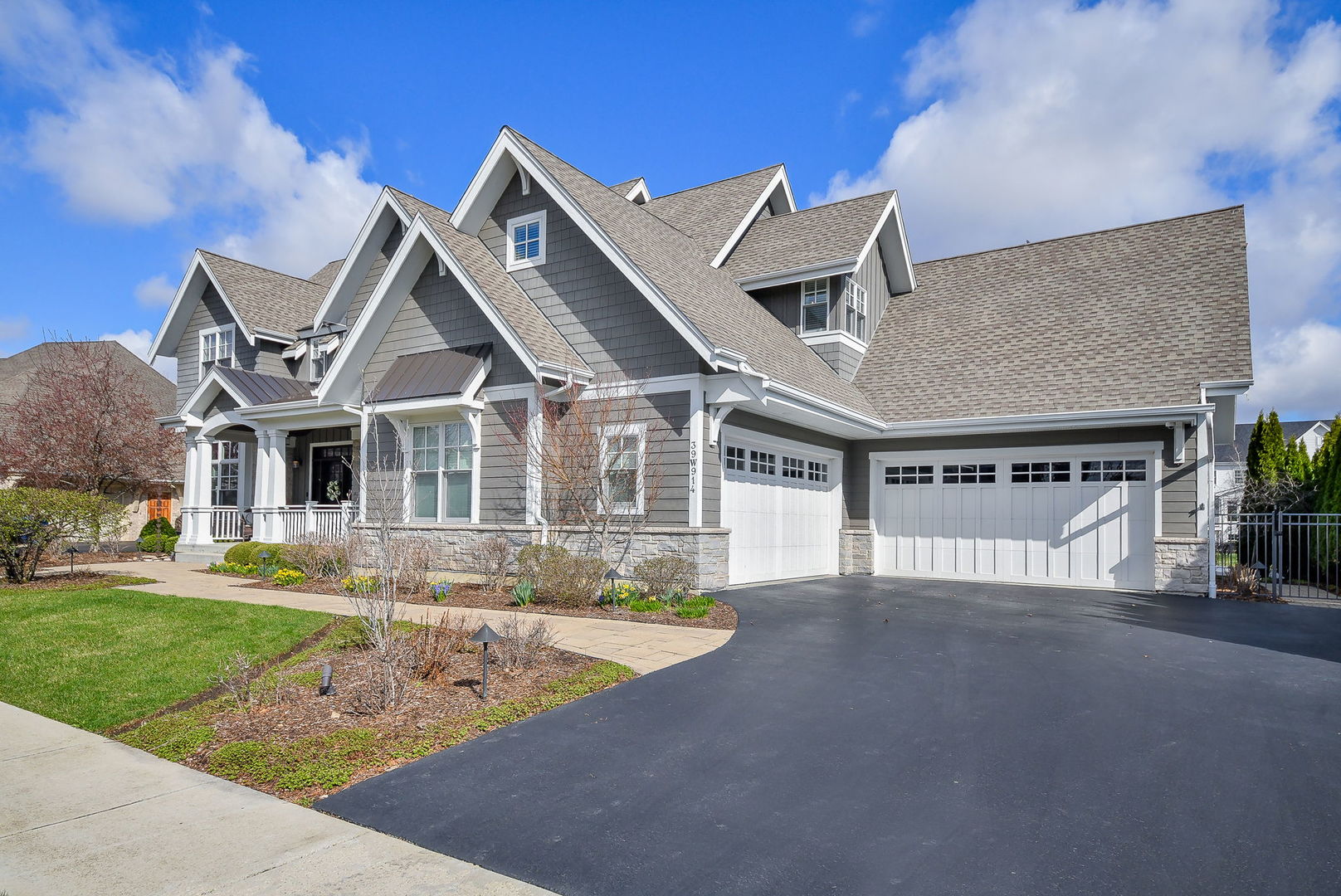 39W914 Kellar Square